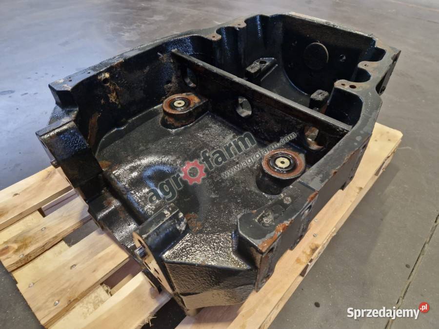Wspornik przedniego mostu Case MXU100 TS100A