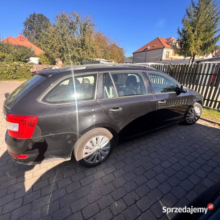Syndyk sprzeda samochód Skoda Octavia