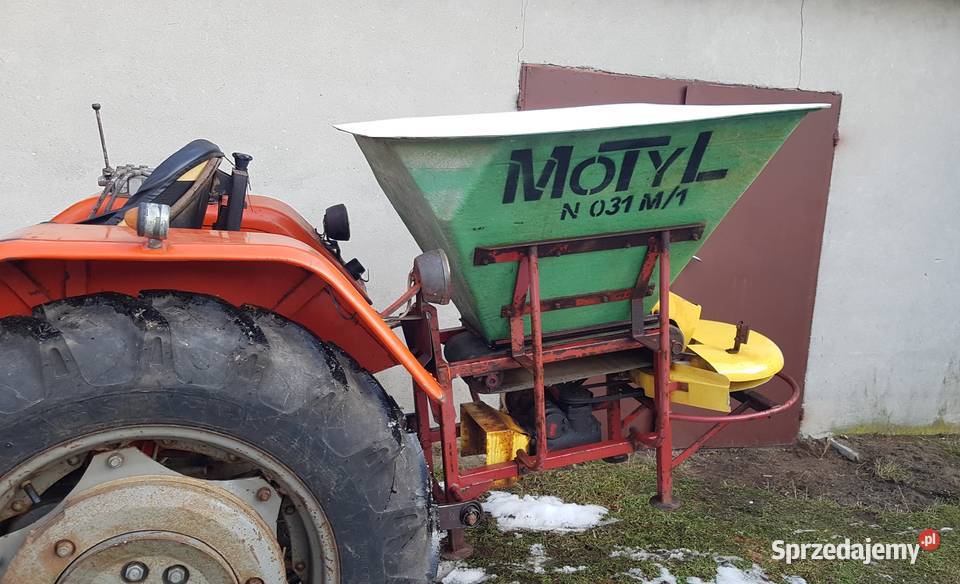 Rozsiewacz MOTYL 600l do nawozu wapna czy soli nieuszkodzony Dąbrowa Tarnowska