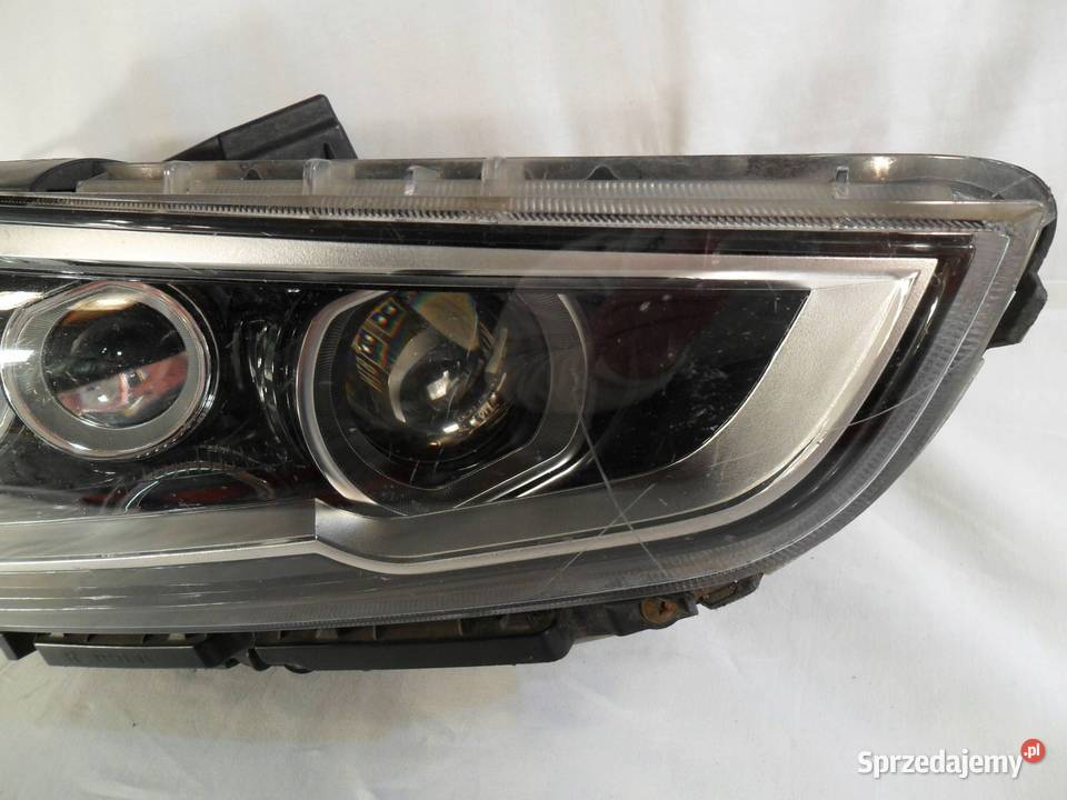 REFLEKTOR PRZÓD STRONA PRAWA HYUNDAI I30