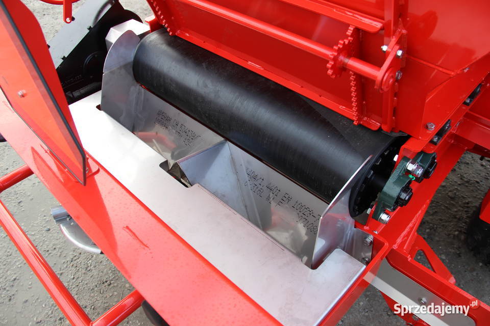 Rozsiewacz przyczepiany do wapna soli RCW 3 kujawsko-pomorskie