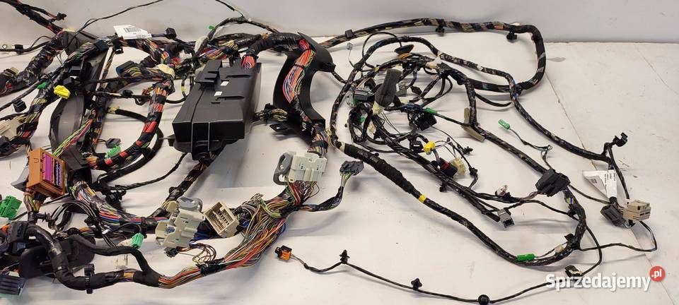 VOLVO XC40 WIĄZKA KABINY HYBRID RHD ANGLIK