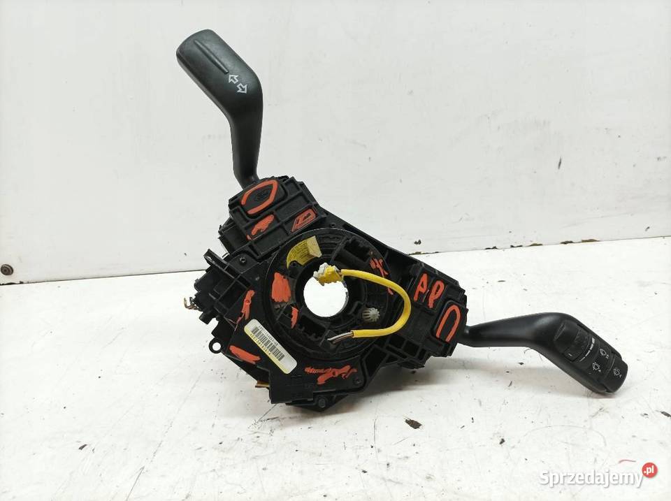 PRZEŁĄCZNIK ZESPOLONY TAŚMA KPL 6C1T13N064GD Rok produkcji 2010