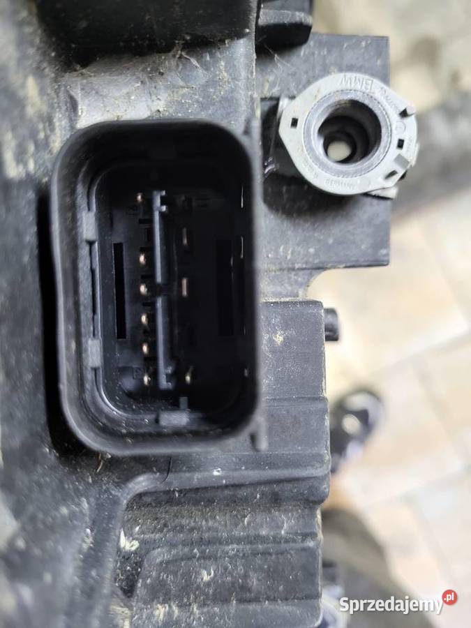 Prawa lampa przednia bmw f20 f21 Lampy przednie Pieczonogi