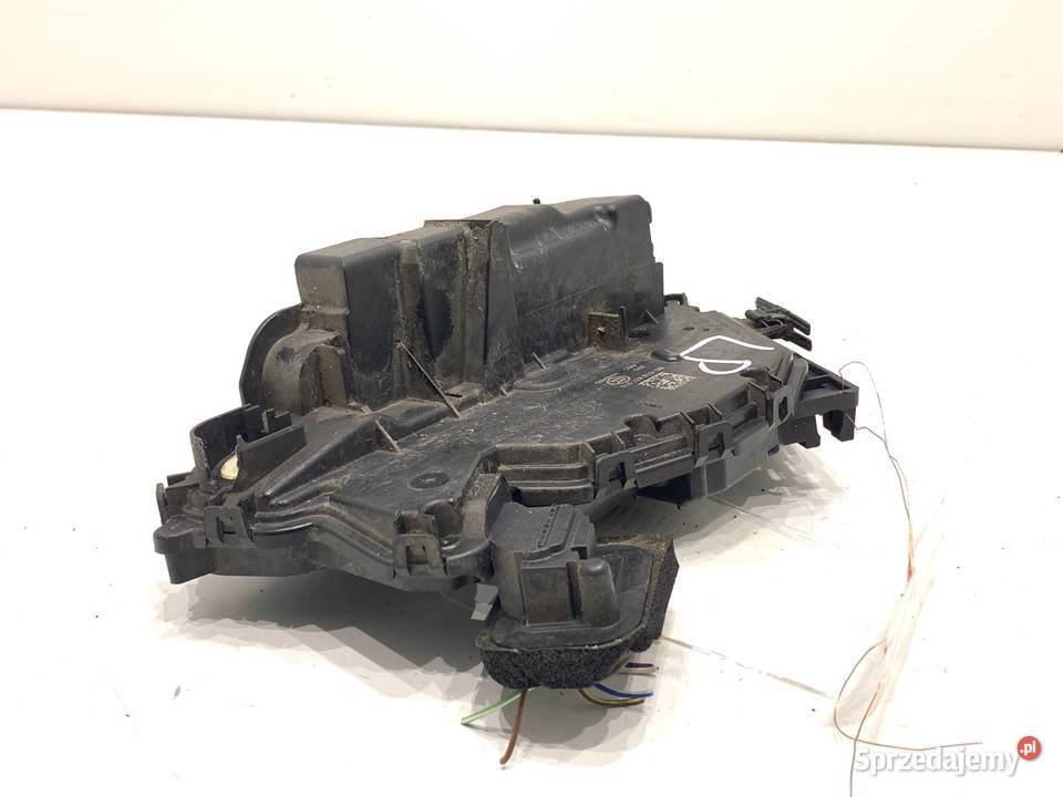 ZAMEK DRZWI LEWY PRZÓD VW TOURAN Minivan