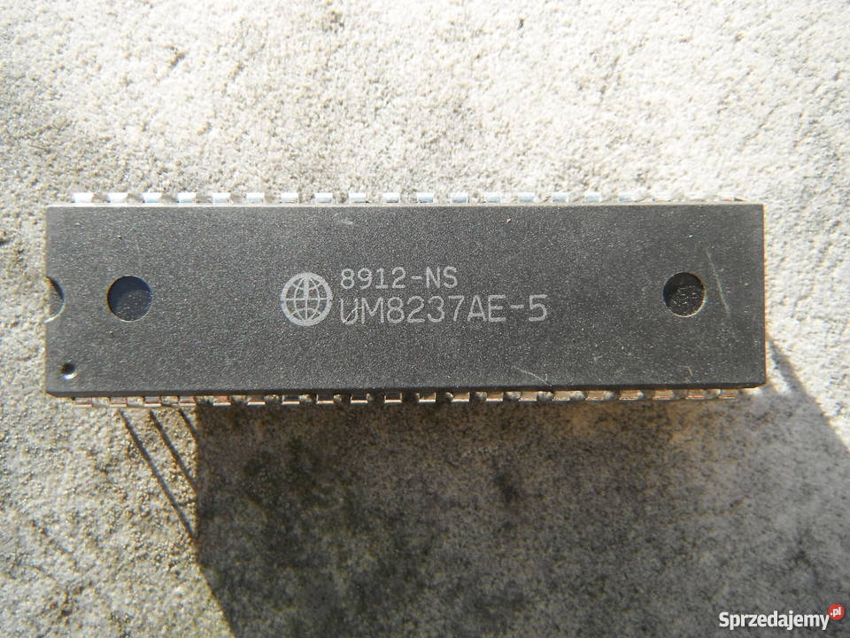 UM8237AE5 DIP40 CMOS clock generator driver DMA