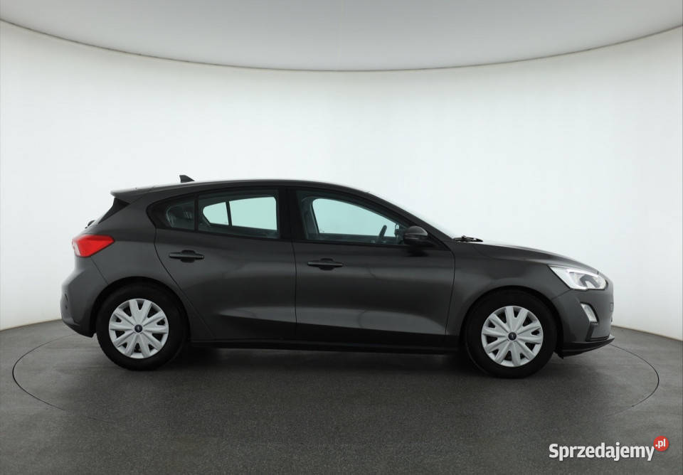 Ford Focus 10 EcoBoost światła przeciwmgielne