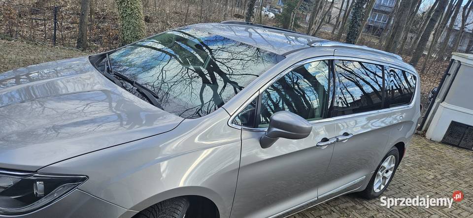 Chrysler Pacifica 2019r przebieg 46000 sprzedam