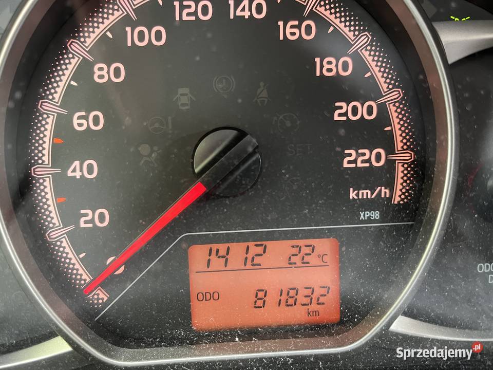 Sprzedam Toyotę yaris 82000km Gdynia sprzedam