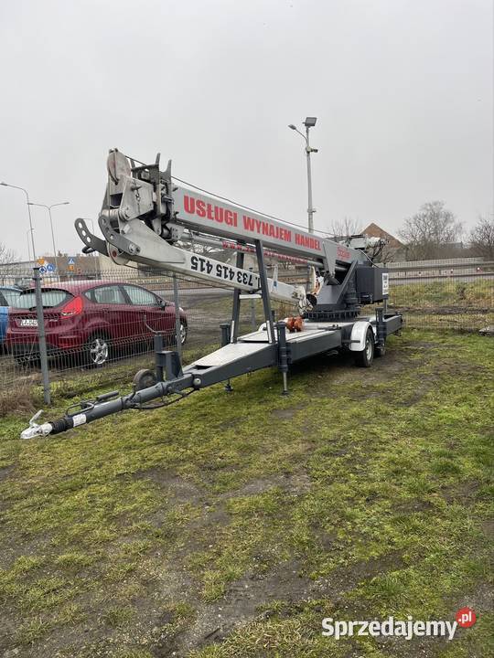 Żuraw Ciesielski dźwig Dekarski Bcker AHK 271000 Rok produkcji 1999 Kiełczewo