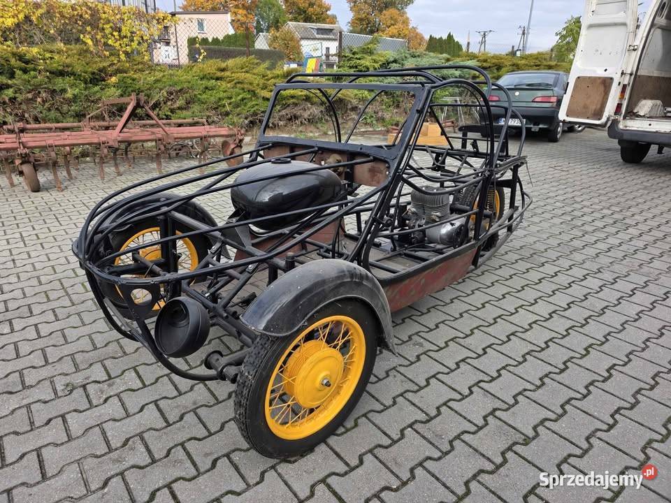 Velorex 350 malowaniu piecowym w trakcie Wyszogród