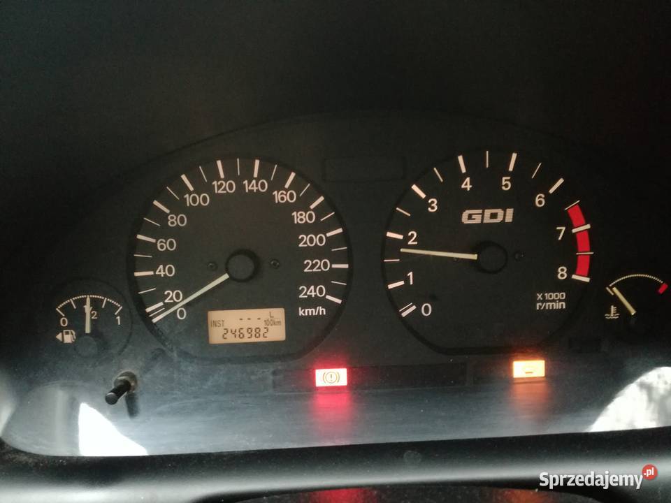 MITSUBISHI CARISMA 18 GDI 1998 benzyna Rok produkcji 1998 Bydgoszcz