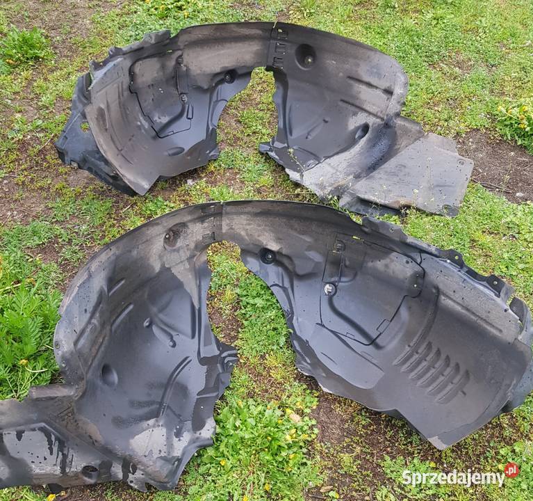 Zderzak Błotnik Pas lampa MERCEDES CKLASA W205 Zestawy części blacharskich mazowieckie Radom