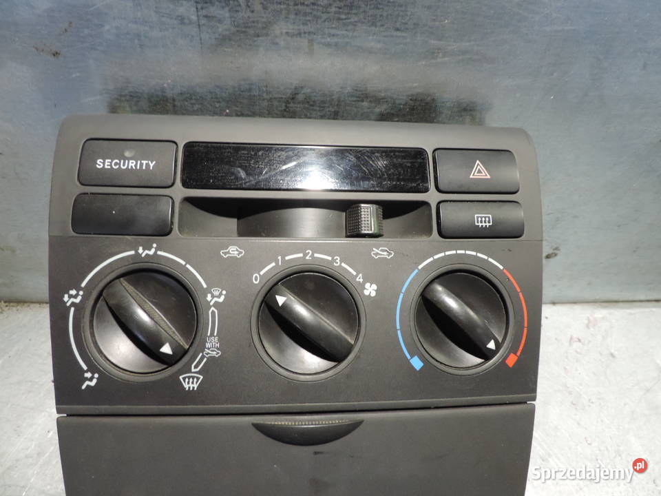 PANEL NAWIEWU TOYOTA COROLLA E12 Wyposażenie wnętrza Nowy Sącz