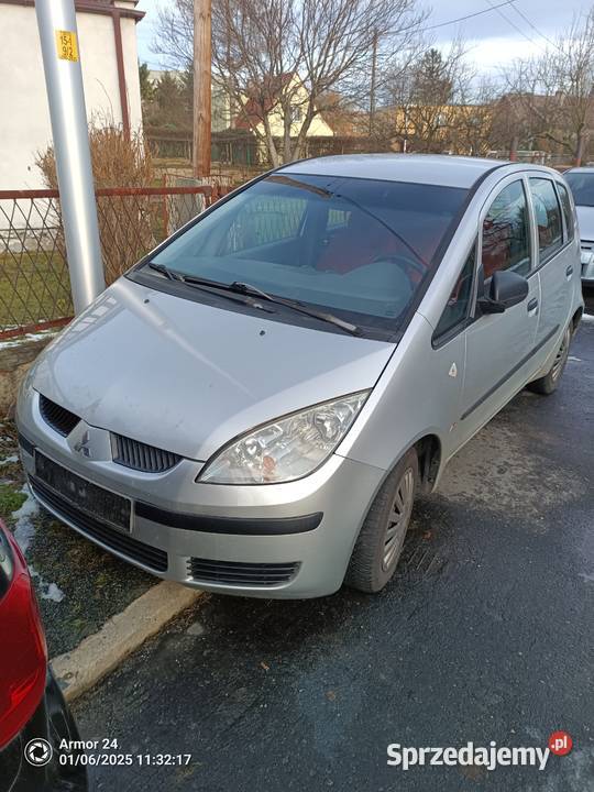 Mitsubishi COLT 13 B 95 4 drzwiowe 2005r nieuszkodzony