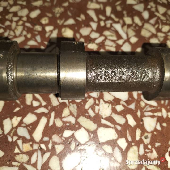 Wałek rozrządu ssący BMW E46 330D E60 E61 530D Poręba