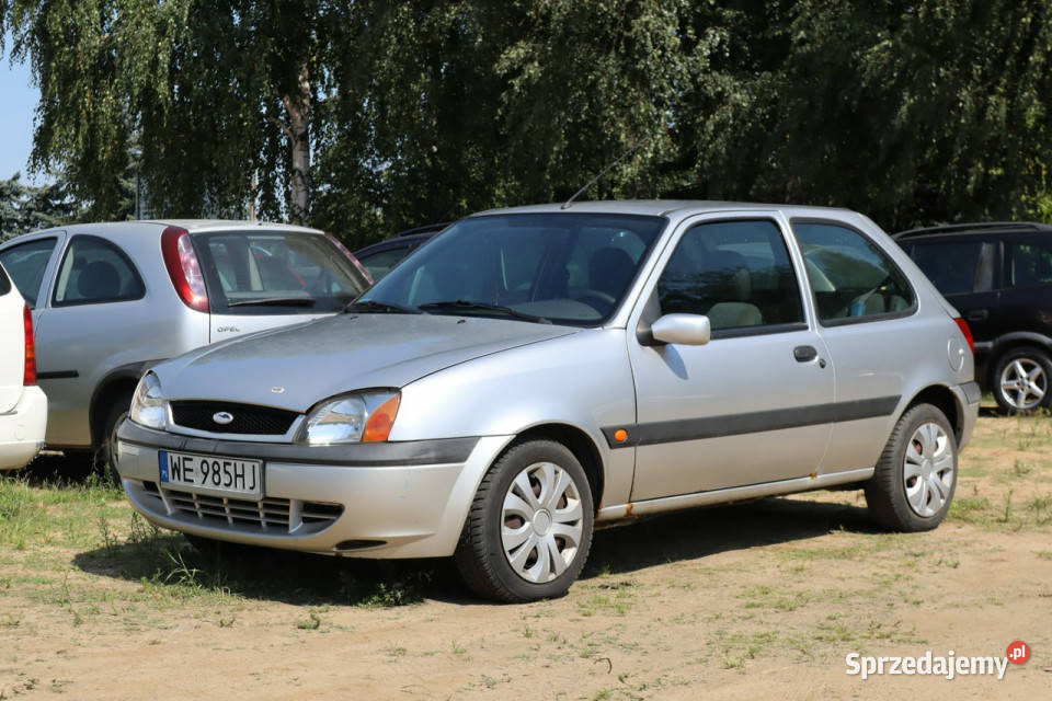 Ford Fiesta 2001r 13 benzyna 3 drzwi sprzedam