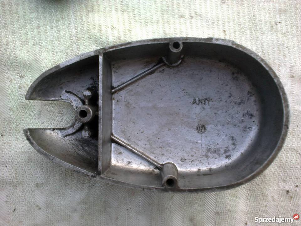 KOMAR POKRYWA DEKIEL SILNIKA Dąbie