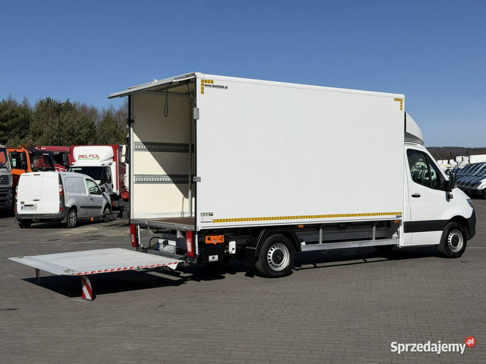 Mercedes Sprinter 319 30 V6 Kontener 8Palet świętokrzyskie Widełki