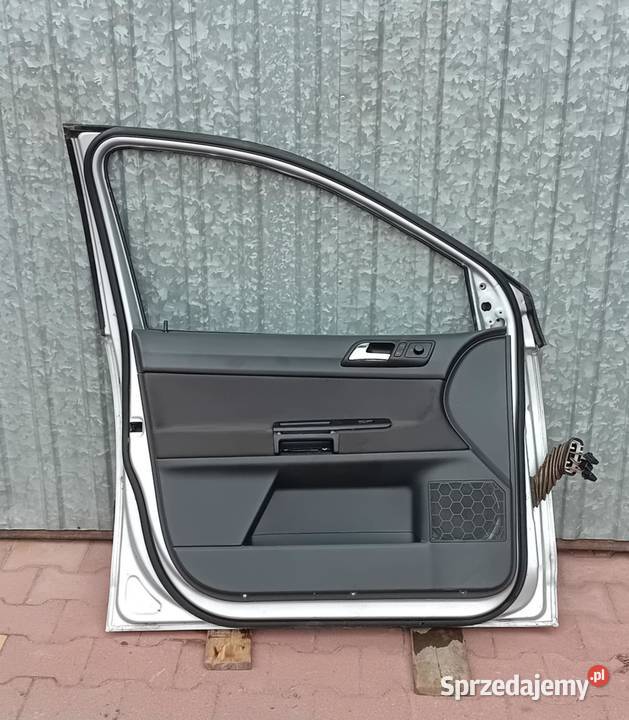 Drzwi zderzaki maska do VW Polo 14 2009r benzyna lubelskie Przegaliny Duże