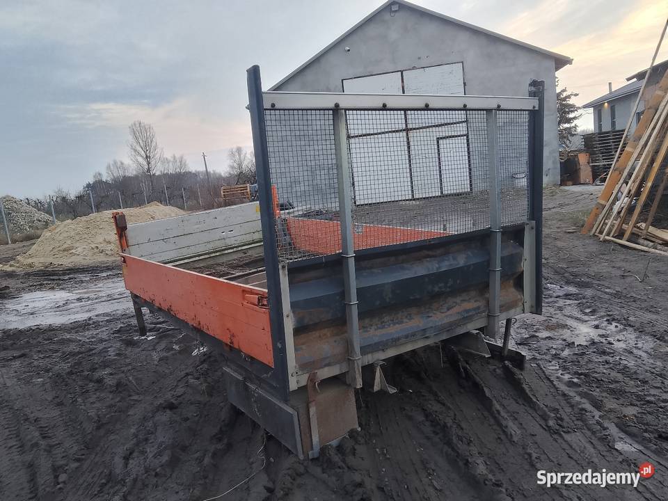 Sprzedam skrzynie ładunkową z windą Pozostałe Sochaczew
