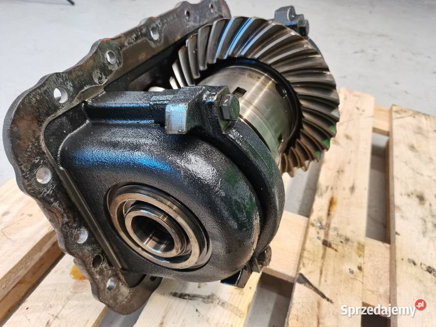 Atak Massey Ferguson 8690 7700401302 Wilkowo sprzedam