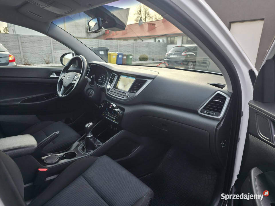 Hyundai Tucson 16 Benzyna Serwisowany Gwarancja świętokrzyskie Piekoszów
