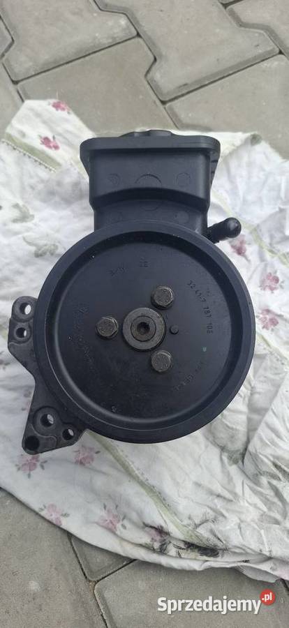 Pompa wspomagania BMW E38 730D łódzkie Łódź