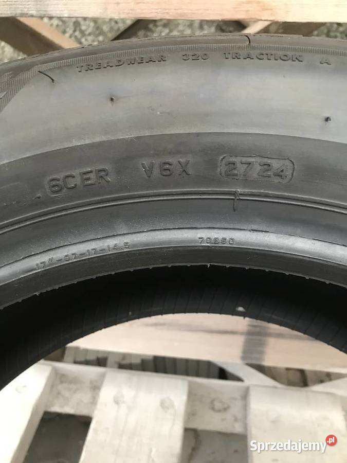 Opony lato Bridgestone 215 x60 x17 Kranów