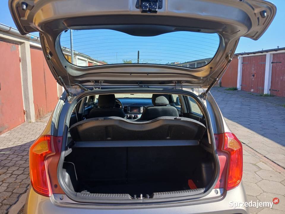 Kia Picanto złoty Góra