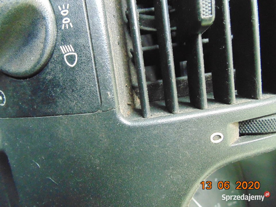 Ramka zegarów nawiewów centralna Opel Zafira A sprzedam