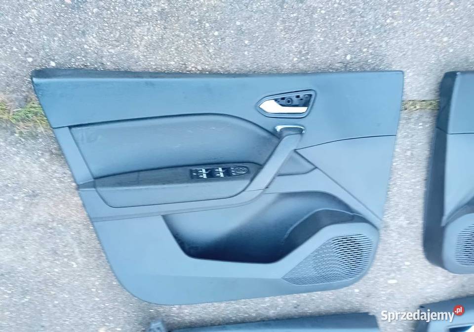 Renault Captur II boczki tapicerka drzwi Przeźmierowo