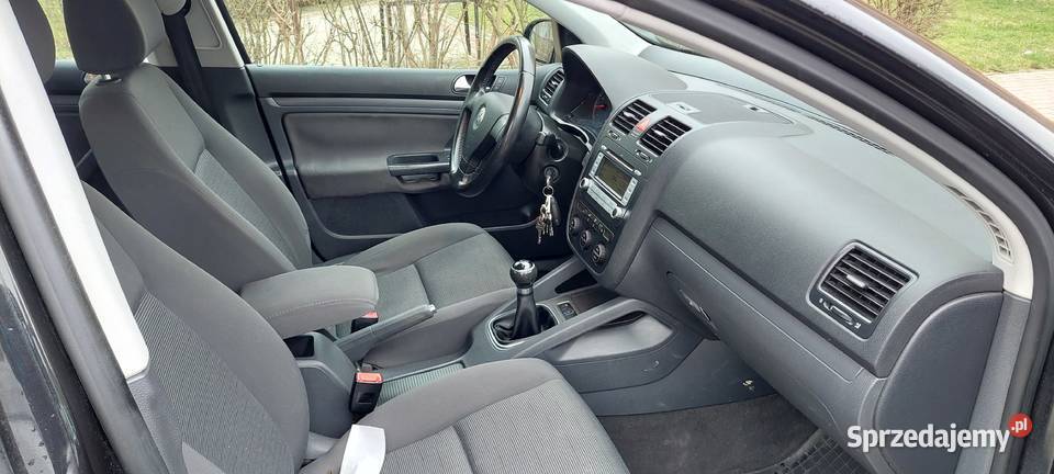 VW Golf 5 16 102 benzyna z LPG 5 drzwi HATCHBACK 1600cm3 Krosno