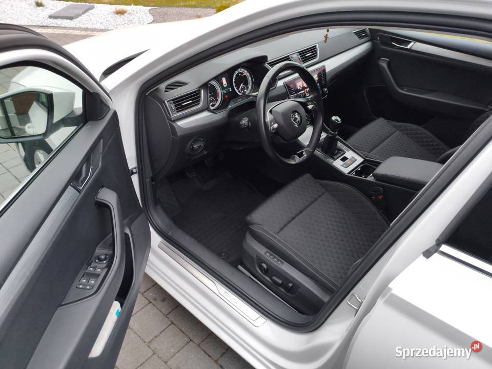 Skoda Superb Skoda Superb 20 TDI 150 Ambition nieuszkodzony Chodów