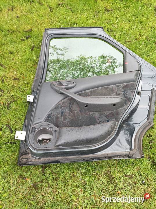 Citroen Xsara 2 HB drzwi prawy tył 2004r Drzwi Skoczów