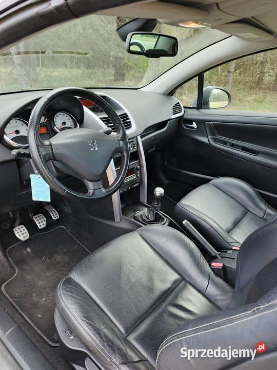 Ładny Peugeot 207 cabrio niski przebieg