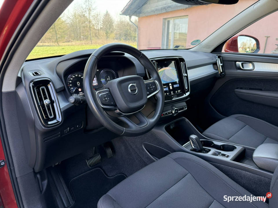Volvo XC 40 211 T4 Recharge PlugIN Momentum Rok produkcji 2020 dolnośląskie