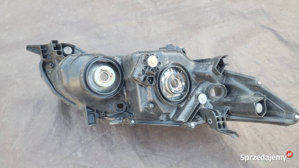 TOYOTA COROLLA E15 LAMPA REFLEKTOR LEWY PRZÓD sprzedam