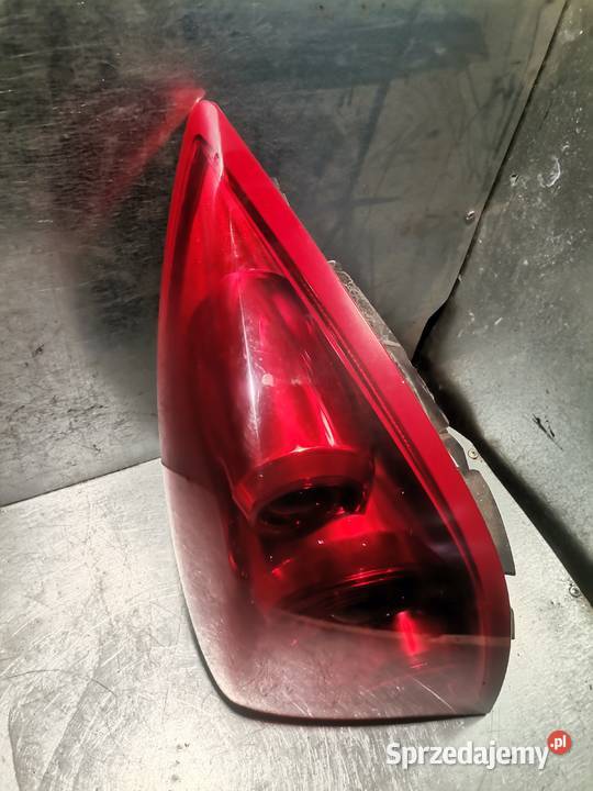 NISSAN PRIMERA P12 HB LAMPA LEWY TYŁ Nowy Sącz