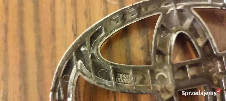 Emblemat Toyota Avensis 754310D050