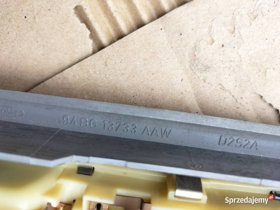 FORD MONDEO MK1 MK2 LAMPKA OŚWIETLENIA WNĘTRZA Części samochodowe lubelskie Kamień-Kolonia