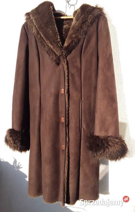 Kożuch z kołnierzem szalowym i kapturem rM sprzedam