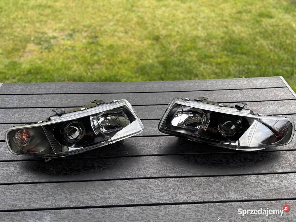 Lampy przód Seat Leon 1Toledo BILED 25 osobowe