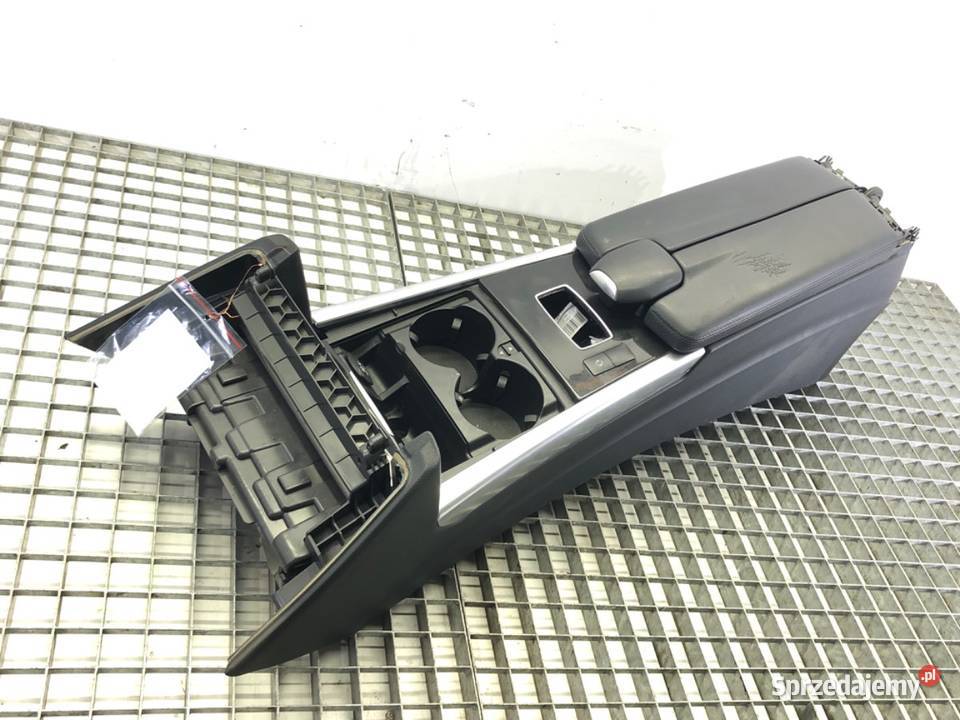 PODŁOKIETNIK MERCEDES W212 Kombi 0916 podkarpackie