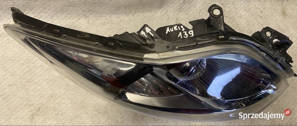 Lampa reflektor prawy przód Toyota Auris I prawe Jasienica sprzedam