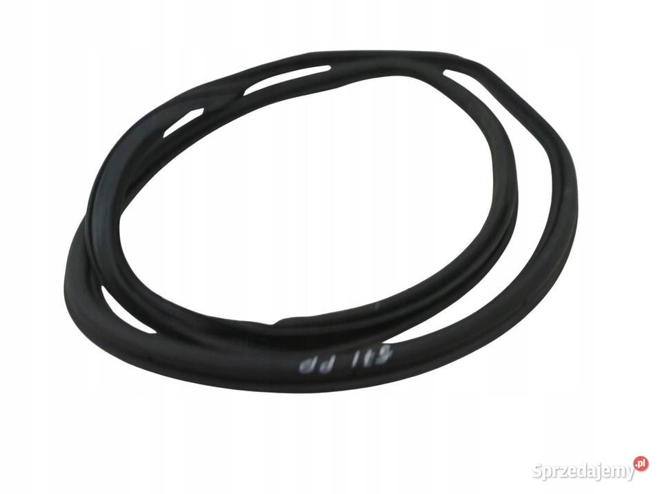 USZCZELKA DRZWI PRAWY PRZÓD KAROSERYJNA 5D Skoda sprzedam