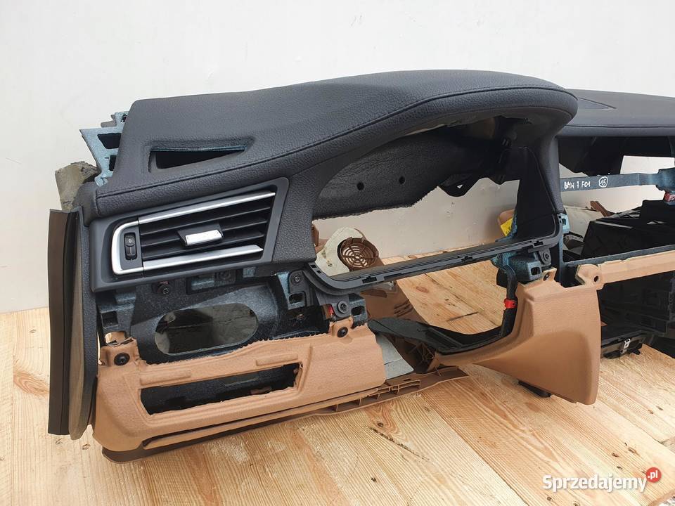 BMW F01 DESKA ROZDZIELCZA KONSOLA SKÓRA SKÓRZANA Janów