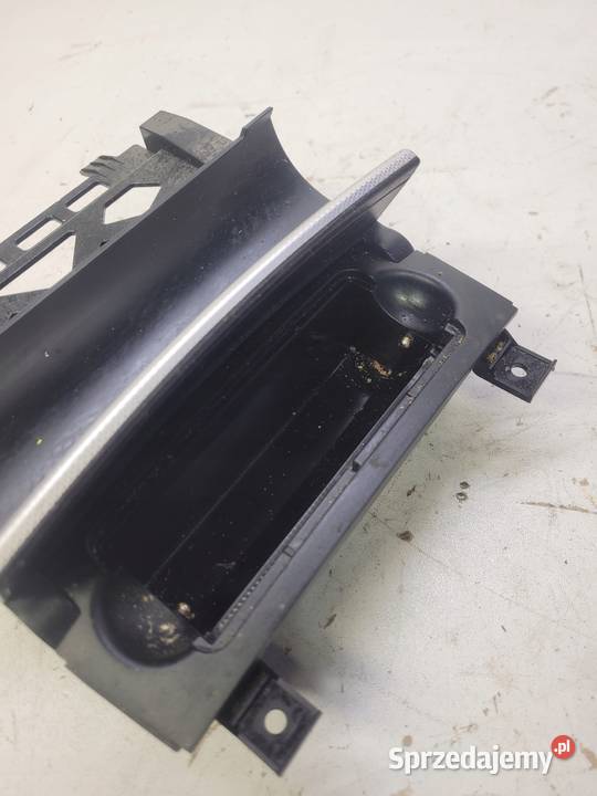 POPIELNICZKA PRZÓD AUDI A3 8P LIFT 8P0857951 śląskie Przystajń