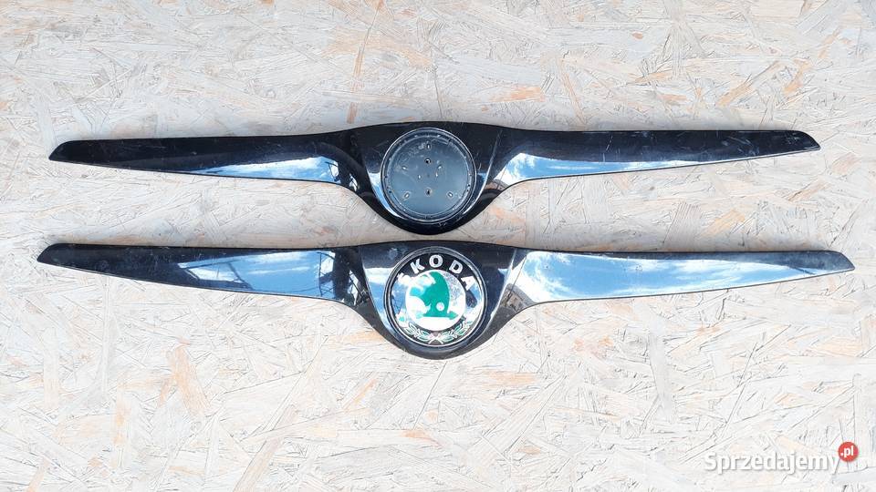 SKODA FABIA II LISTWA MASKI PRZÓD 5J0853633A