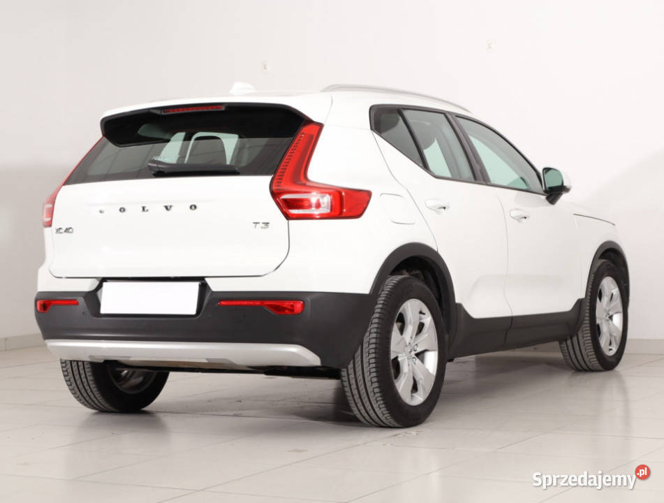 Volvo XC40 T3 asystent pasa ruchu Piaseczno